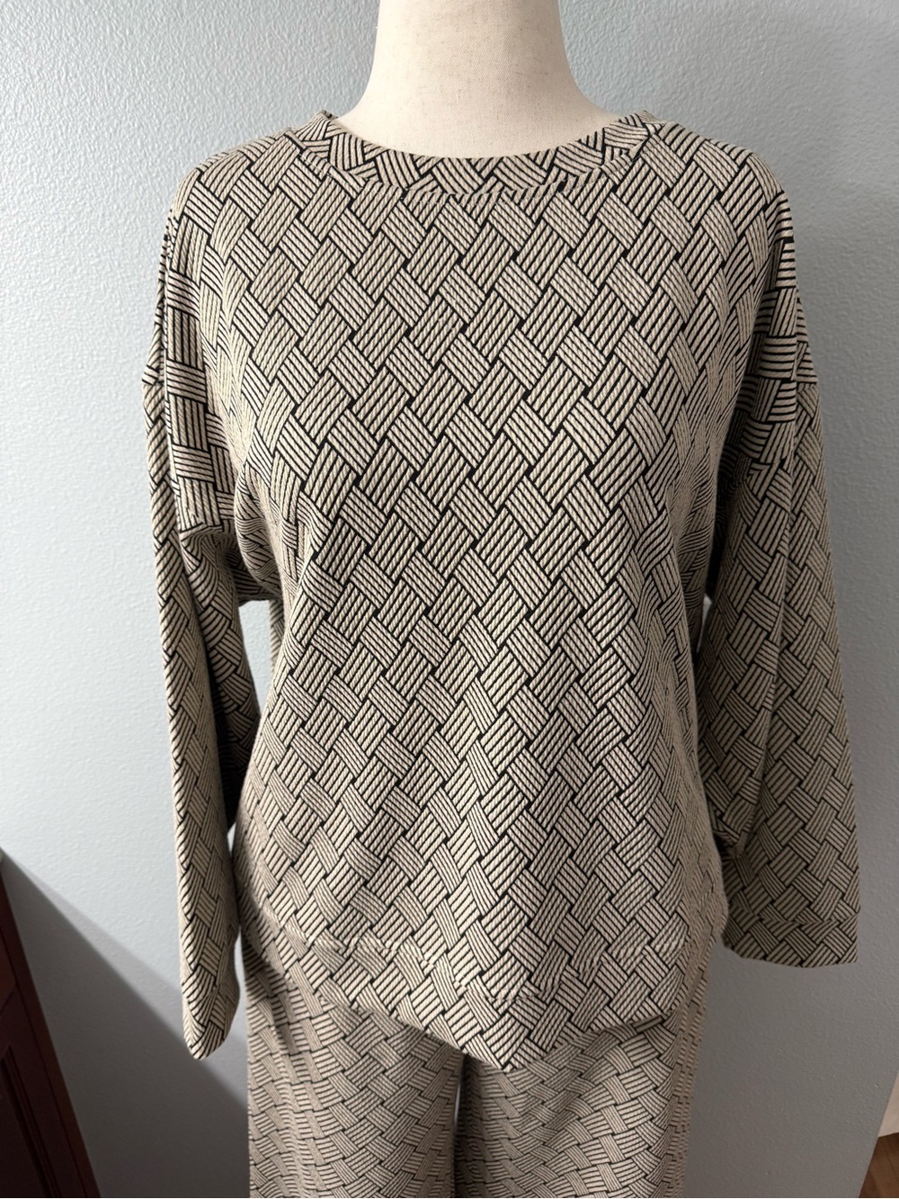 See and Be Seen Plus Size 1X Geometric 2 Piece Matching Set Tan Black - Picture 4 of 8